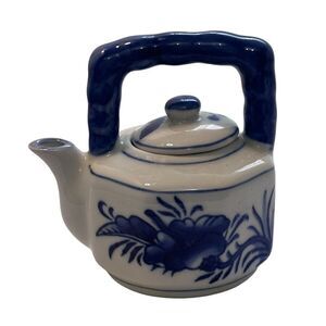 Nantucket Teapot w/ Blue Square Handle, Flowers‎ China Individual Tea